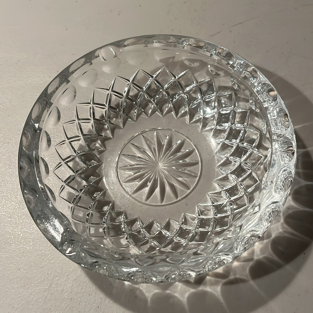 Elegant Crystal Glass ashtray
